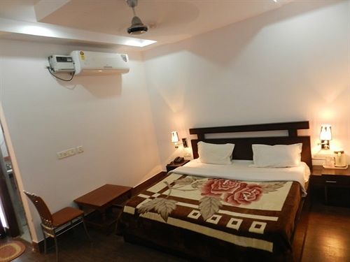Eurostar Inn Khadzsuráhó Kültér fotó